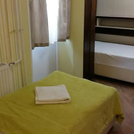 Guest house Apartman House