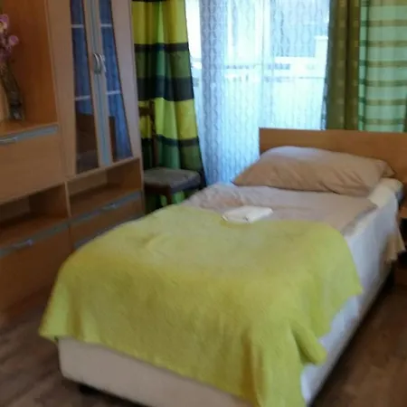 House Гостевой дом *