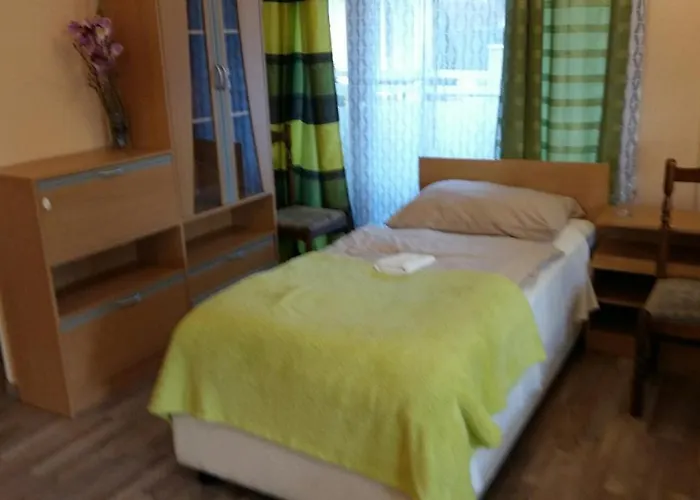 House ゲストハウス 3*